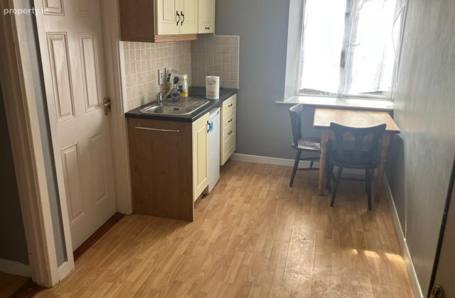 Flat 1, Forest Flats, Main Street, Charlestown, Cl, Charlestown, Co. Mayo - Click to view photos