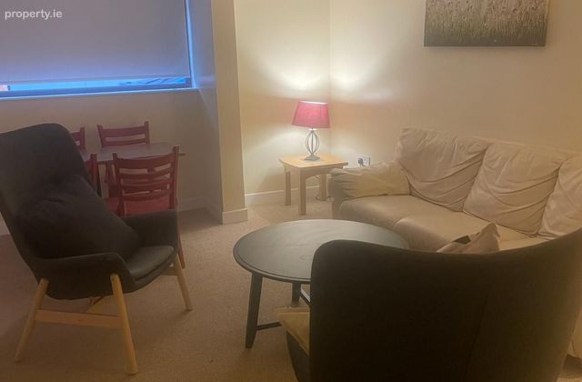 Apartment 2, The Gate Bar, Westgate, Carrick-on-su, Carrick-on-Suir, Co. Tipperary - Click to view photos