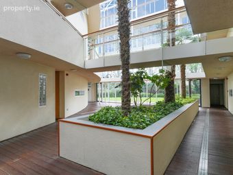 44 Merton Hall, Milltown Avenue, Mount Saint Annes, Dublin 6, Milltown, Dublin 6 - Image 2