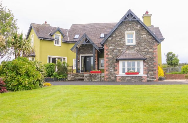 Glasmor Country House, Ballyfinnane, Firies, Co.kerry, Firies, Co. Kerry - Click to view photos