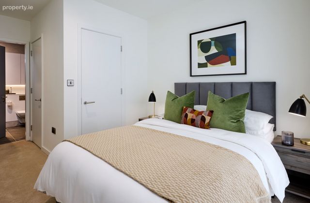 1 Bed Apartment, New Wapping Street, Dublin 1 - Click to view photos