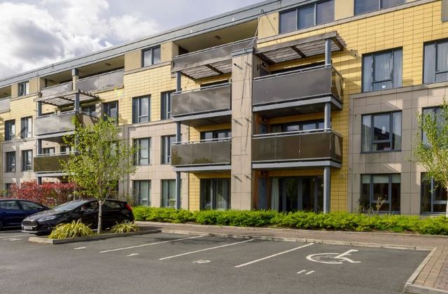 Hampton Lodge, Grace Park Road, Dublin 9, Drumcondra, Dublin 9 - Click to view photos
