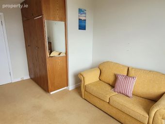 Apartment 17, Orwell Court, Breamor Road, Churchtown, Dublin 14 - Image 5