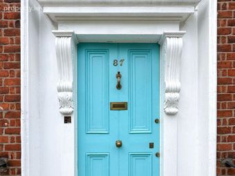 Apt 4, 37 Leeson Street Upper, Ballsbridge, Dublin 4 - Image 2