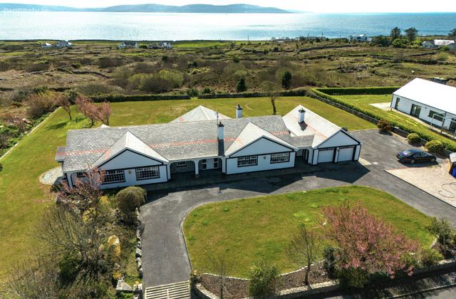Kiltabbey House, Cnoc Na Gr&eacute;ine, Furbo, Co. Galway - Click to view photos