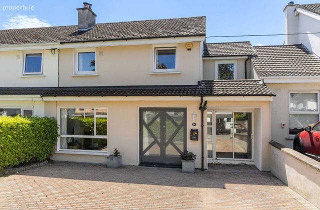 30 Grange Wood, Rathfarnham, Ballinteer, Dublin 16 - Click to view photos
