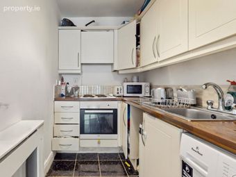 12 Hampton Wood Park, Finglas, Dublin 11 - Image 4