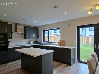 33 Woodfield, Coolroe, Ballincollig, Cork, Ballincollig, Co. Cork - Image 5