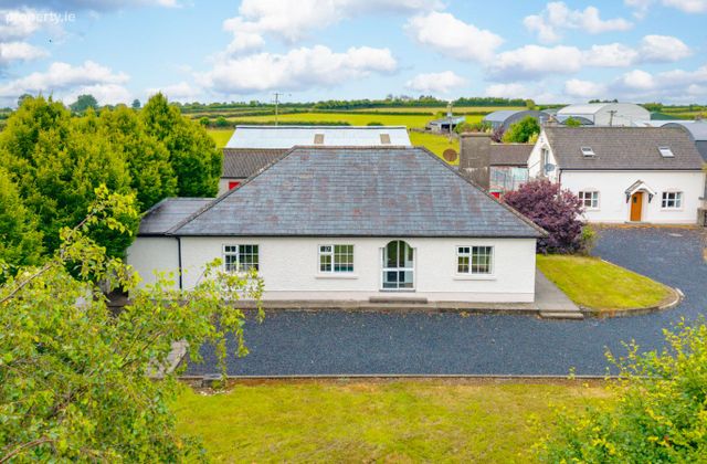 Newtown, Kells, Kells, Co. Kilkenny - Click to view photos
