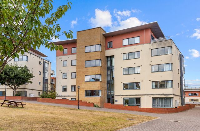 109 The Oval, Tullyvale, Dublin 18, Dublin 18 - Click to view photos