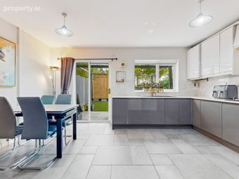 32 Saint Samson's Square, (Plus attic conversion), Dublin 13 - Image 4