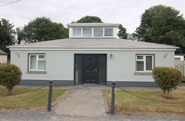 Lowtown, Robertstown, Co. Kildare, Robertstown, Co. Kildare - Click to view photos