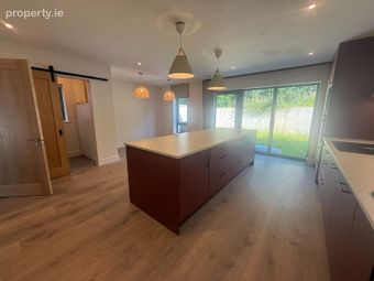 6 Barnakyle Gardens, Patrickswell, Cloghkeating, Co. Limerick - Image 5