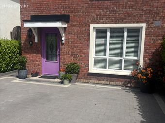 Short Term Let Only. Saint David's Park, Beaumont, Dublin 9