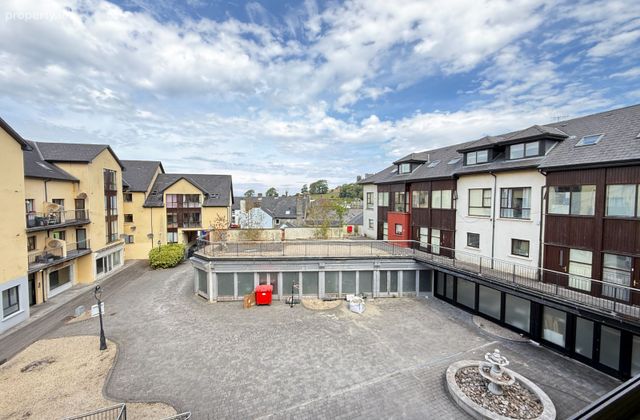 Apartment, Lower Gate, Cashel, Co. Tipperary - Click to view photos