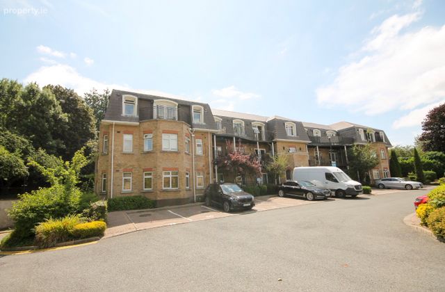 60 The Braeburn, The Orchard, Lucan, Co Dublin, Lucan, Co. Dublin - Click to view photos