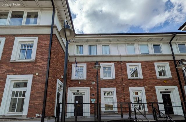 32b Westland Square, Pearse Street, Dublin 2 - Click to view photos