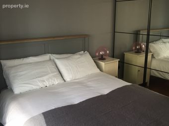18 Mimosa Hall, Levmos Park, Leopardstown, Dublin 18
