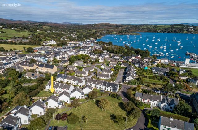 21 Celtic Cottages, Colla Road, Schull, Co. Cork - Click to view photos