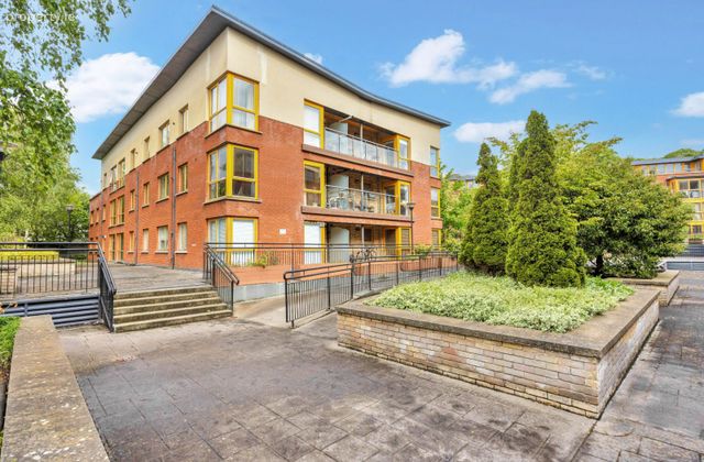 Apartment 55, Block A3, Belgrove Park, Mount Prospect Lawn, Clontarf, Dublin 3 - Click to view photos