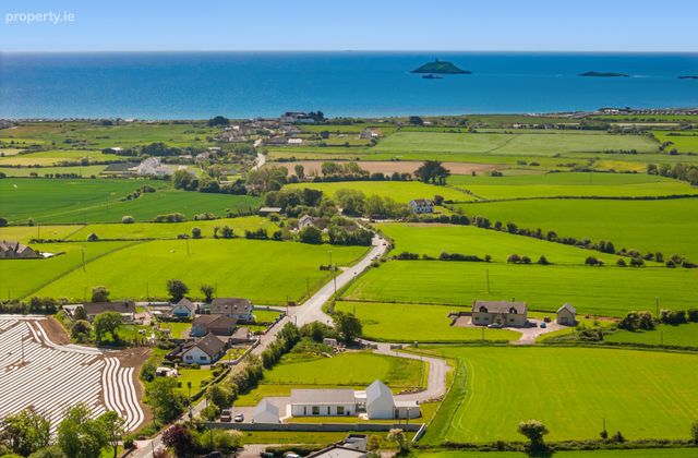 Moanroe, Garryvoe, Co. Cork, Garryvoe, Co. Cork - Click to view photos