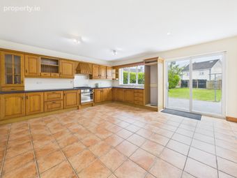 12 Barrys Court, Tarmonbarry, Co. Roscommon, Tarmonbarry, Co. Roscommon - Image 3