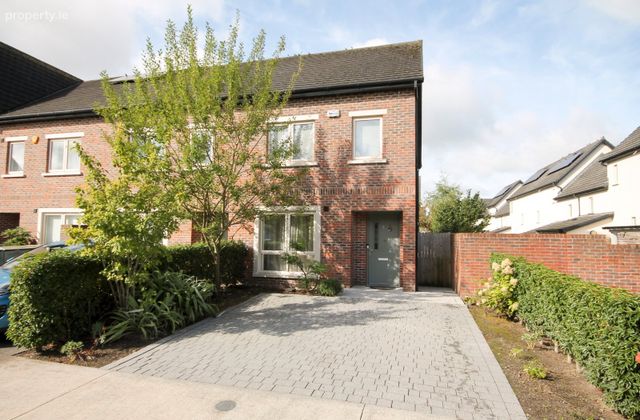3 Shackleton Woods, Lucan, Co Dublin, Lucan, Co. Dublin - Click to view photos