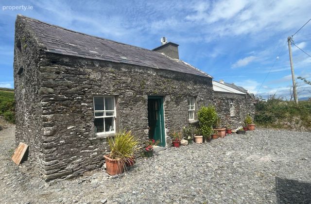 Tinnies Upper, Valentia Island, Valentia Island, Co. Kerry - Click to view photos