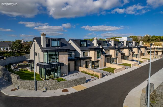 No. 2 Watersland, Kinsale, Co. Cork - Click to view photos