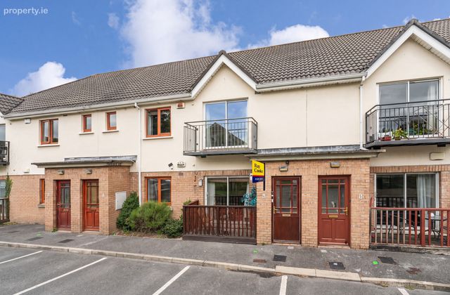 4 The Crescent, Larch Hill, Santry, Dublin 17, Santry, Dublin 9 - Click to view photos