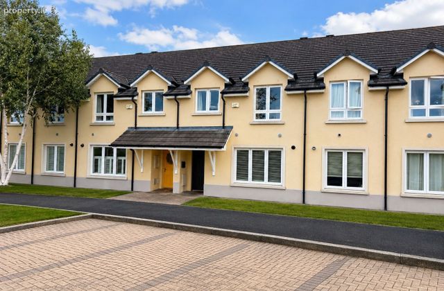 27 Druid's Avenue, Druid's Glen Resort, Newtownmountkennedy, Co. Wicklow - Click to view photos