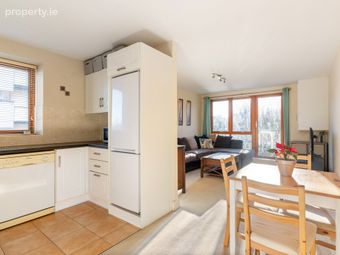 35 Belarmine Hall, Belarmine, Stepaside, Dublin 18, Stepaside, Dublin 18 - Image 4
