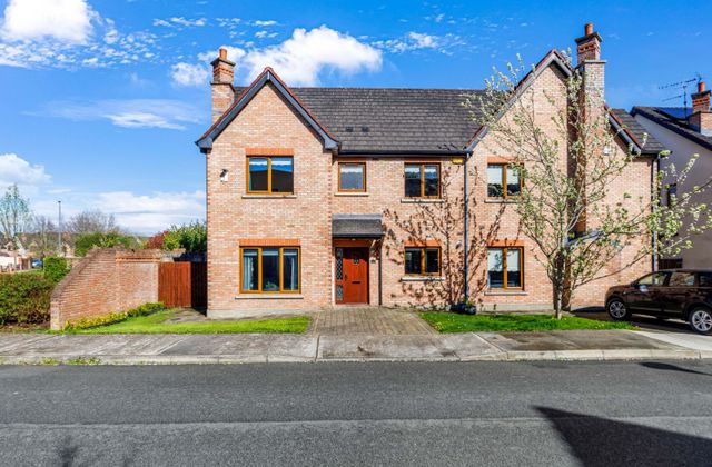 1 Cluain &Aacute;rd, Lis Na Dara, Dundalk, Co. Louth - Click to view photos