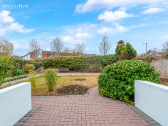 16 Avondale Crescent, Killiney, Dalkey, Co. Dublin - Image 2