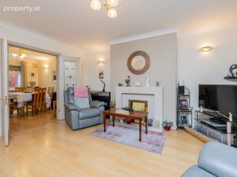 22 The Crescent, Griffith Downs, Drumcondra, Dublin 9 - Image 4