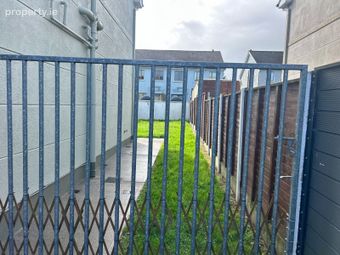 23 Woodstream, Castlerea, Castlerea, Co. Roscommon - Image 4
