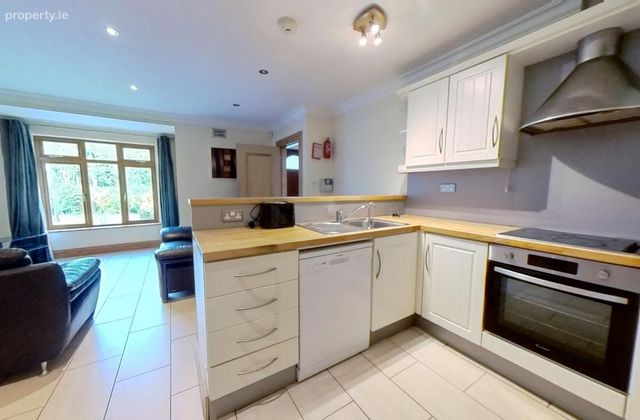 3 Taylors Hill Court, Rosary Lane, Taylor\'s Hill, Co. Galway - Click to view photos