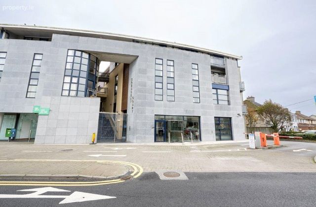 Wolfe Tone House, Father Griffin Road, Galway City, Claddagh, Co. Galway - Click to view photos