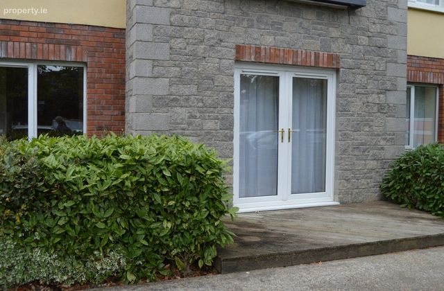 Oak Glade Hall, Naas, Co. Kildare - Click to view photos