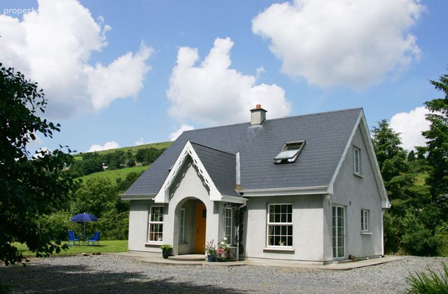 Galtee Cottages, Skeheenarinky, Mitchelstown, Cahi, Cahir, Co. Tipperary - Click to view photos