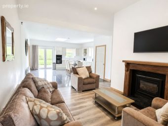 Lower Road, Bunratty East, Bunratty, Co. Clare