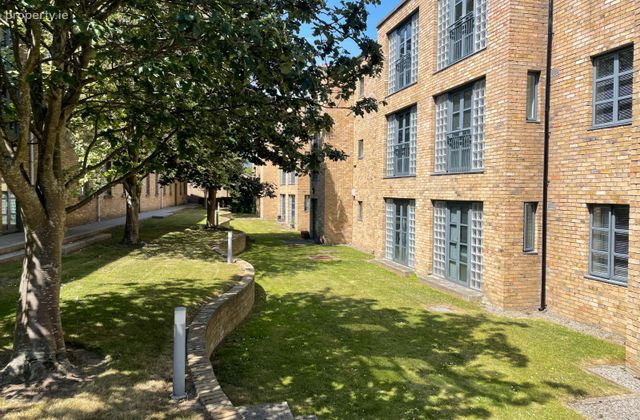 Apartment 4, Cannon Mews East, Ballsbridge, Dublin 4 - Click to view photos
