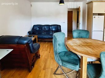 Apartment 18, The Lodge, The Oaks, Classes Lake, Ballincollig, Co. Cork - Image 3