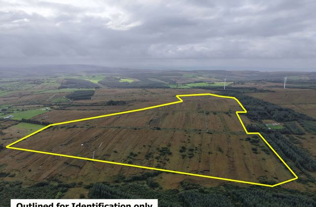 Meenbannivane, Knocknagoshel, Co. Kerry - Click to view photos
