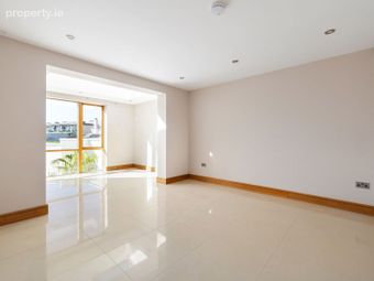 Castle Close, Sandycove, Sandycove, Co. Dublin - Image 4