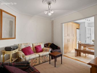 64 Saint Mary\'s Park, Walkinstown, Walkinstown, Dublin 12 - Image 5