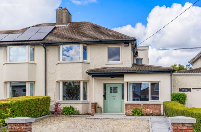 30 Seafield Crescent, Booterstown, Co. Dublin, Booterstown, Co. Dublin - Click to view photos