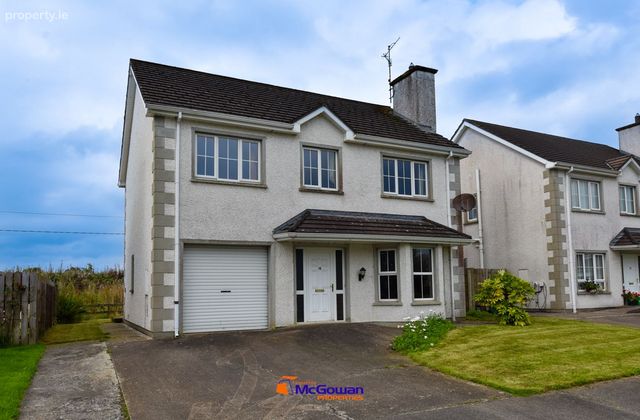 19 Castle Gardens, Drumboe Lower, Stranorlar, Ballybofey, Co. Donegal - Click to view photos