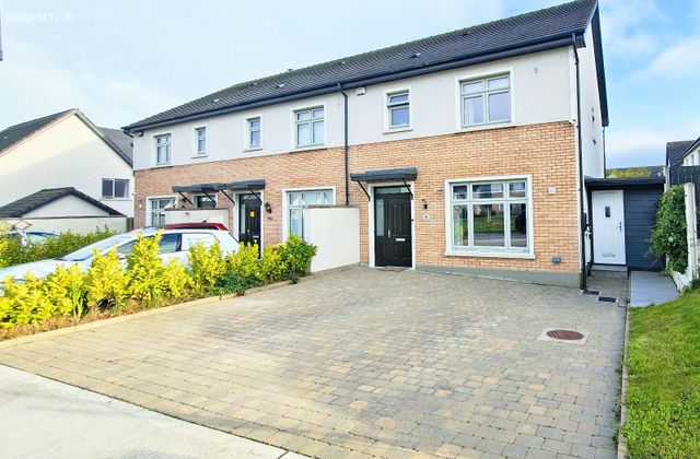 48 The Park, Janeville, Carrigaline, Co. Cork - Click to view photos