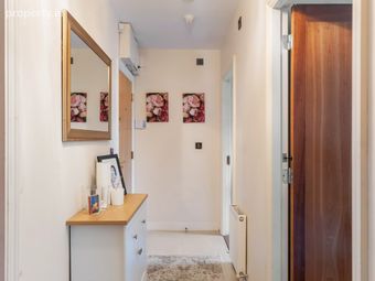8 Stocking Wood Copse, Stocking Avenue, Rathfarnham, Dublin 16, Rathfarnham, Dublin 16 - Image 2